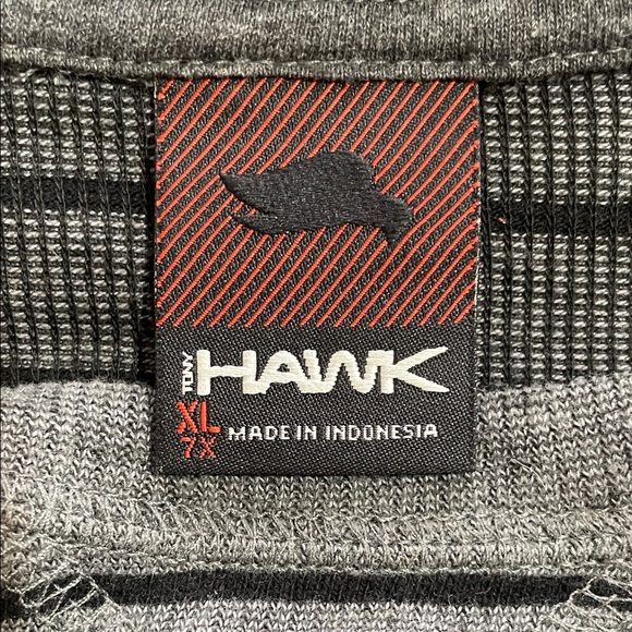 Tony Hawk Top - Picture 5 of 5